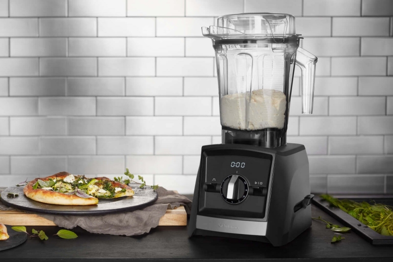 vitamix tehosekoitin keittiön pöydällä